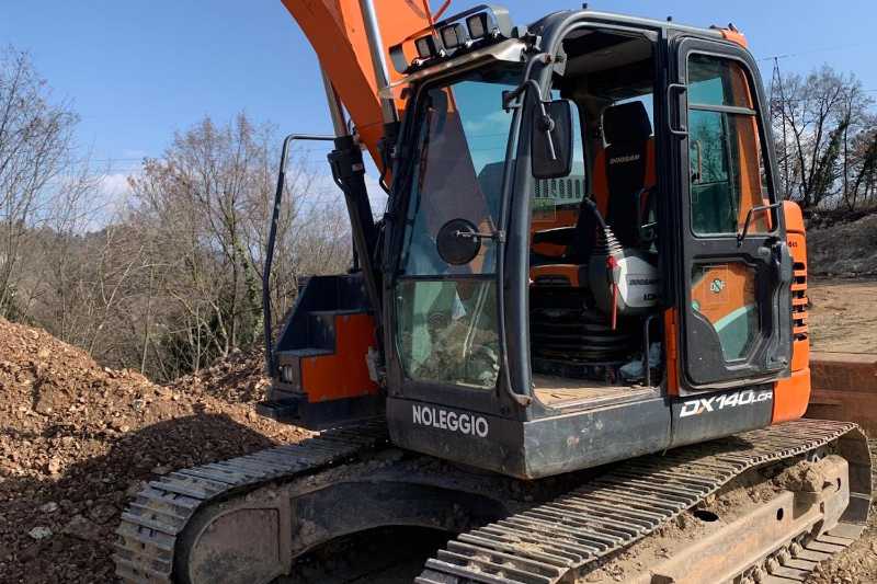 OmecoHub - Immagine DOOSAN DX140LCR-5